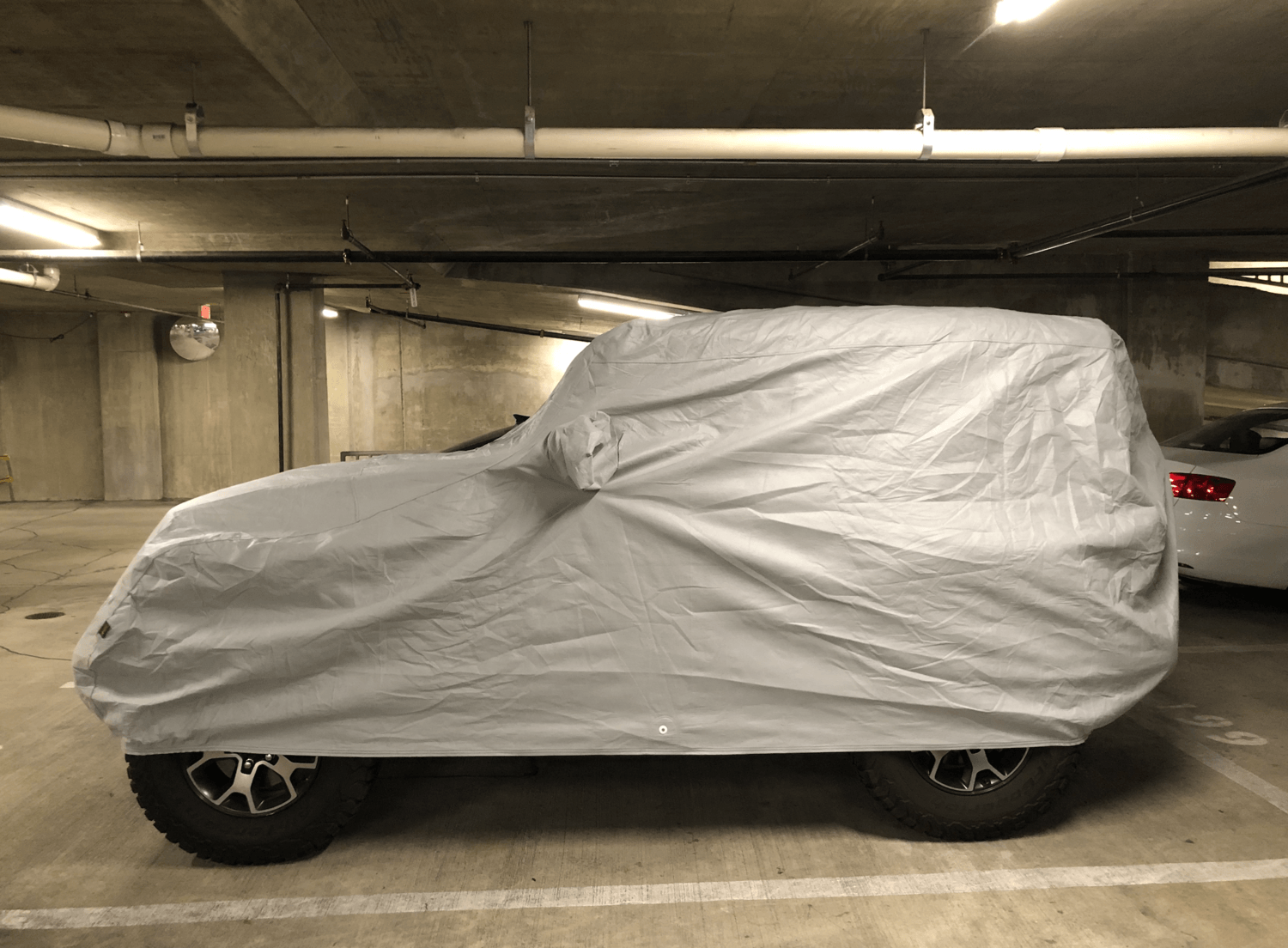 Quadratec Softbond 5Layer Car Cover for 1820 Jeep Wrangler JL 2Door